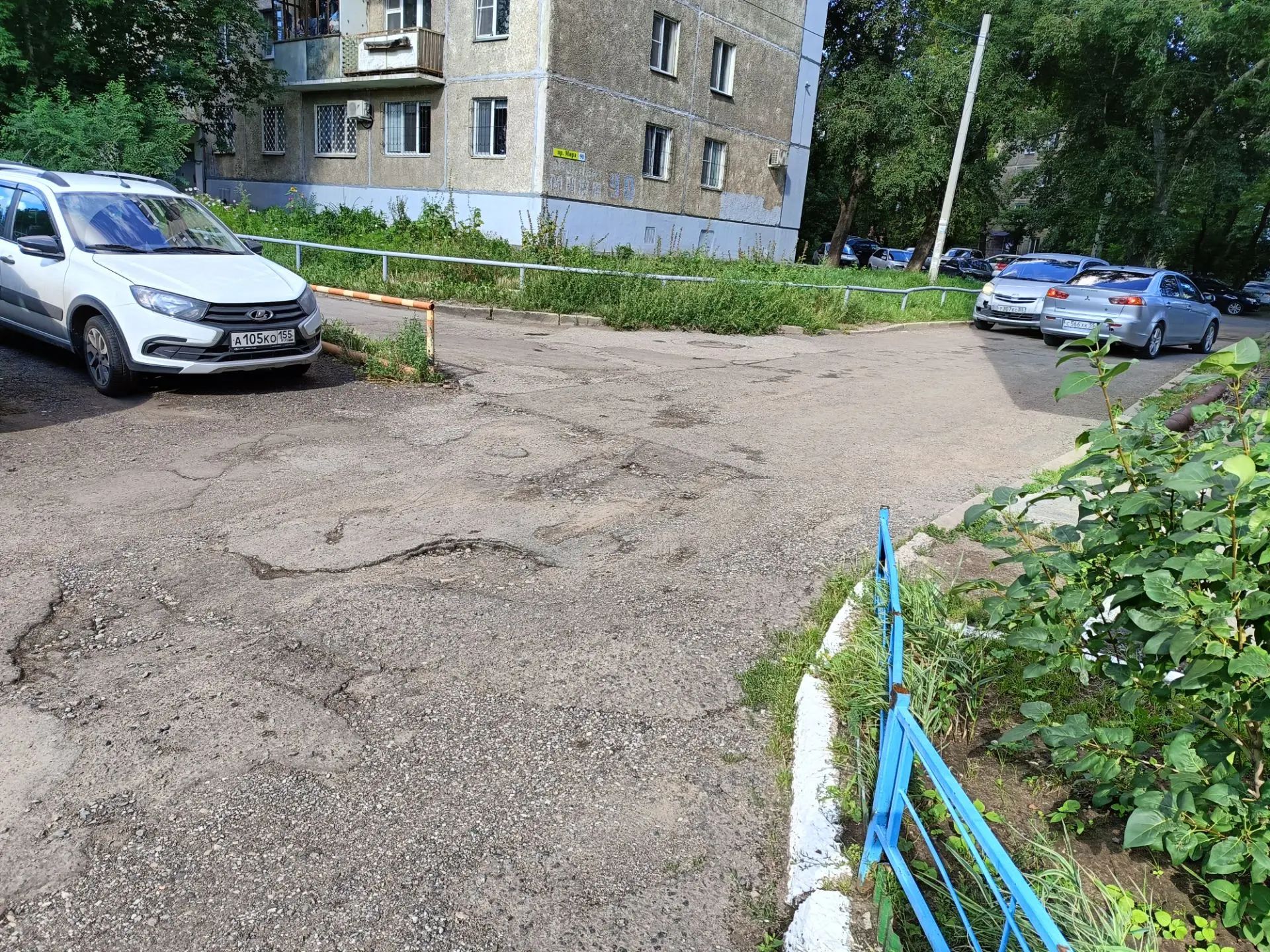 Восстановление проезда между пр.Мира 90/1 и пр.  Мира 90