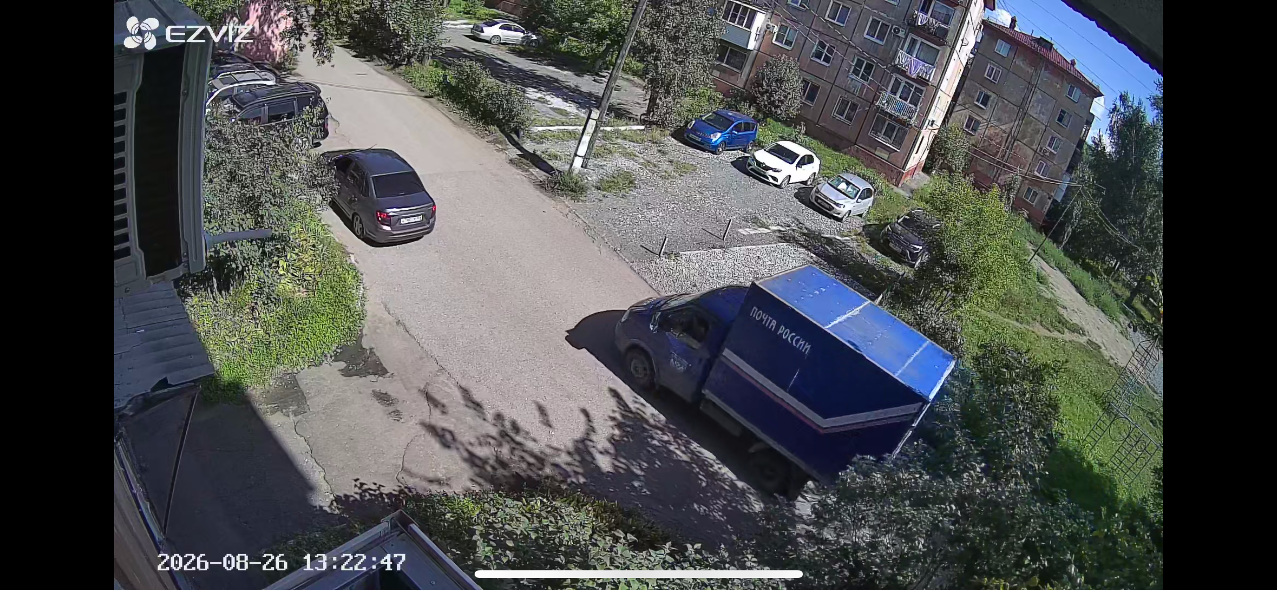 Тротуар во дворе домов космический проспект 71-63