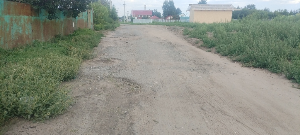 Проулок между домами № 202 и 202А по ул. Загородная в сторону ул. Полевая
