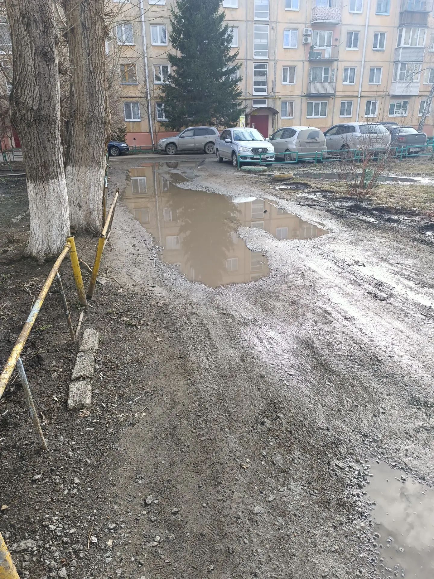Дорога вдоль дома пр-кт мира 24
