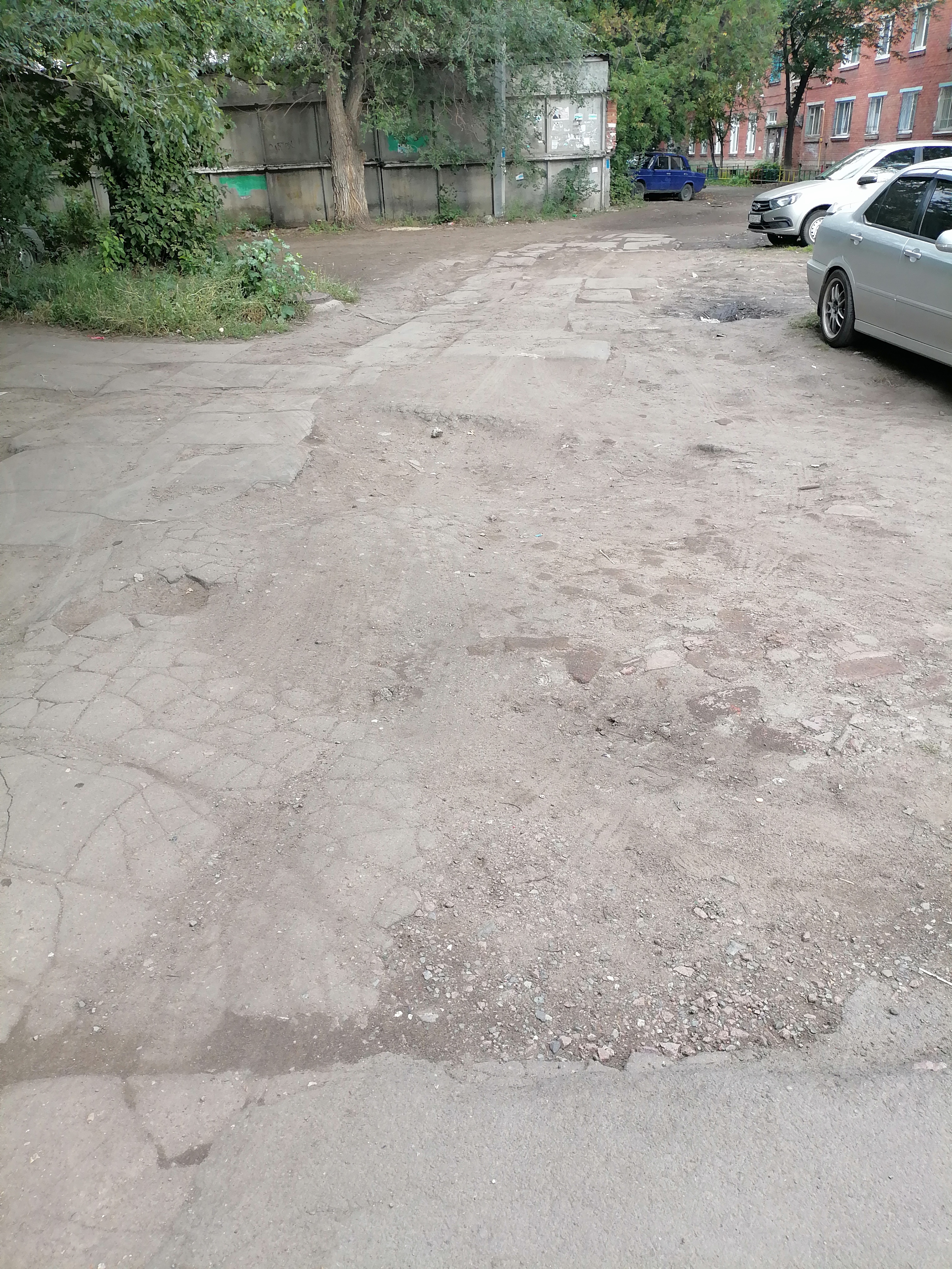 Дорога между домами бородина 42а, бородина 42, бородина 44а