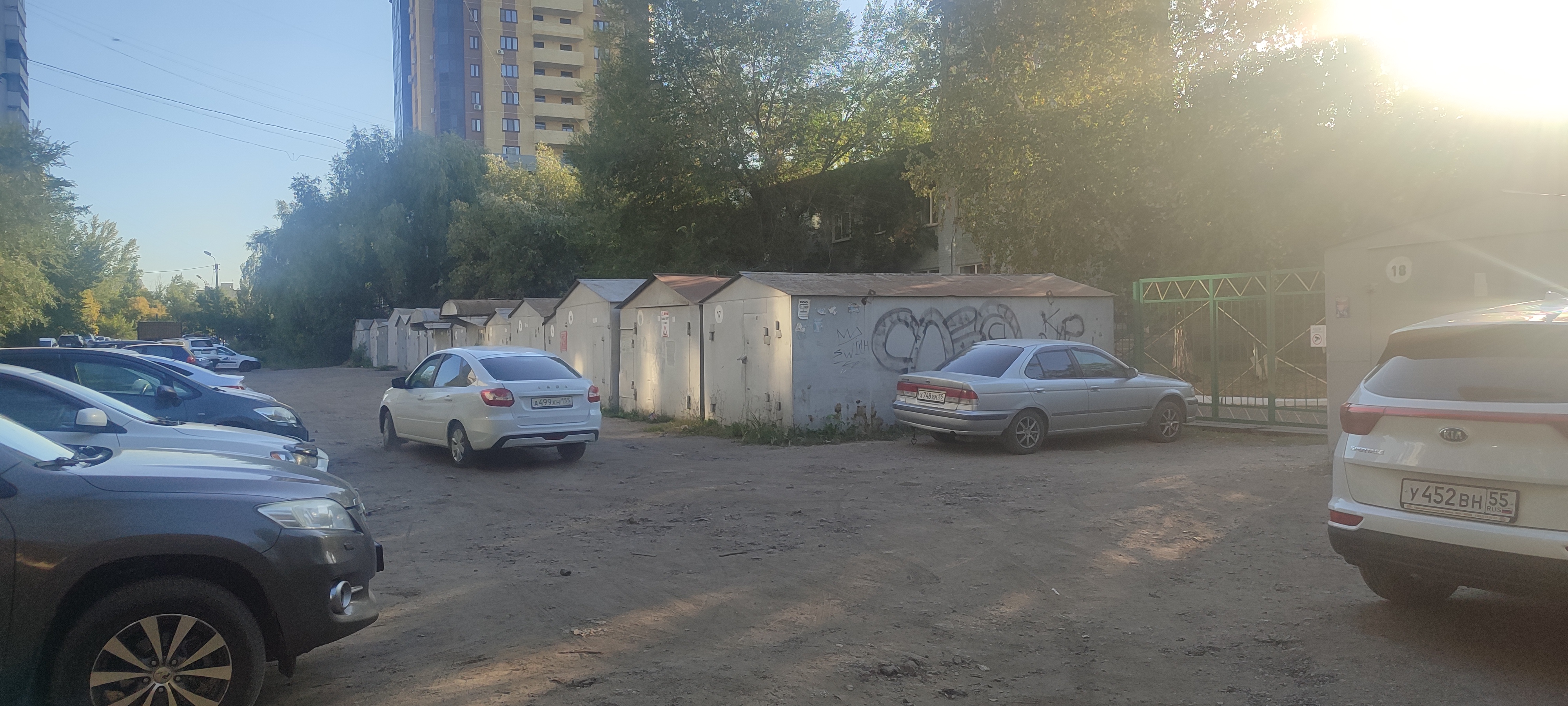 Поезд к детскому саду 197 со стороны улицы Котельникова