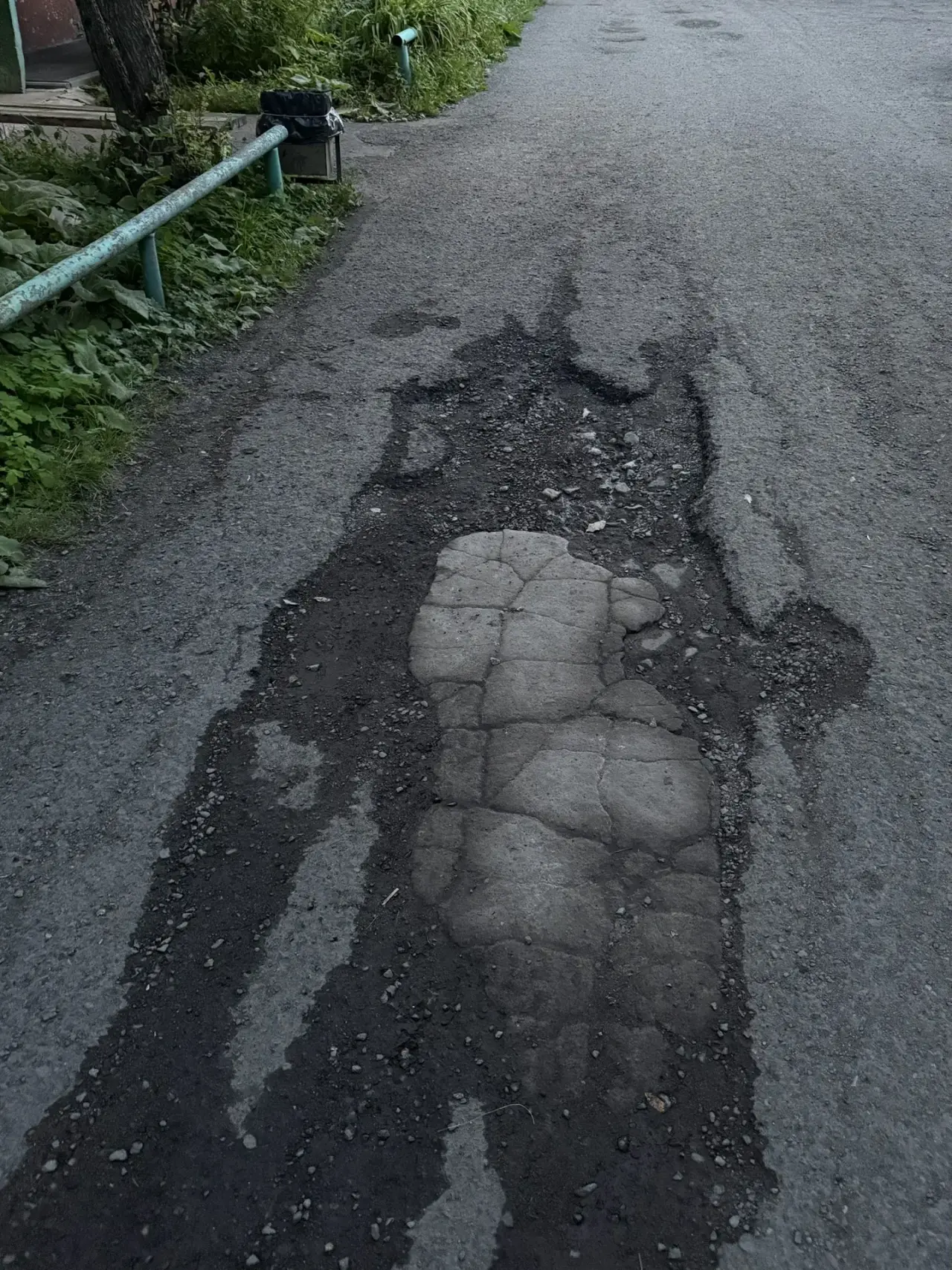 Дорога во дворе Багратиона 21б