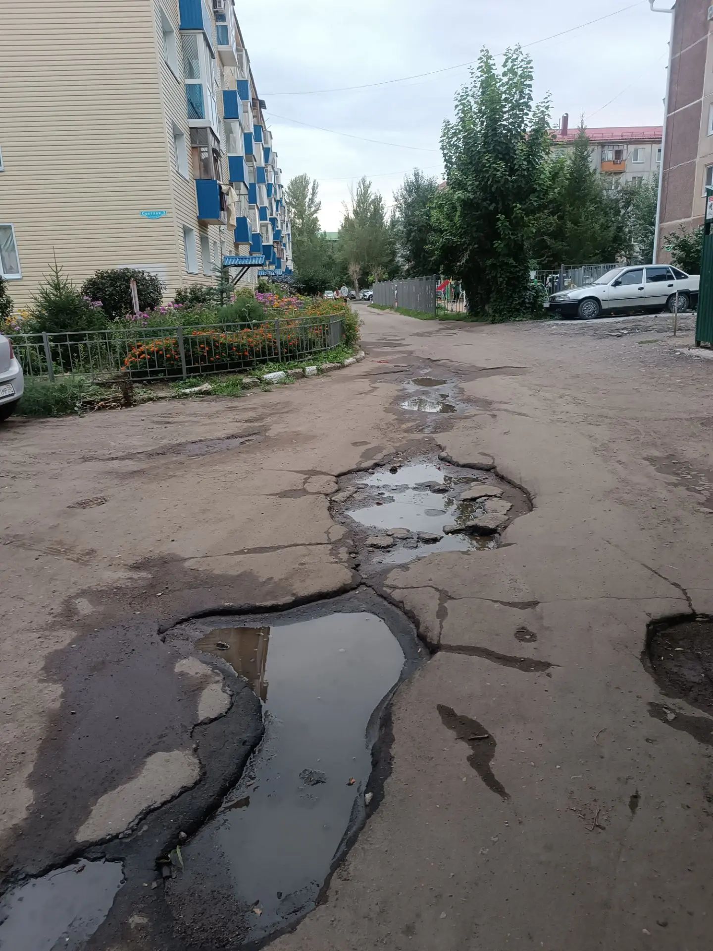 Междворовая дорога ул.Светлая и Химиков 48б