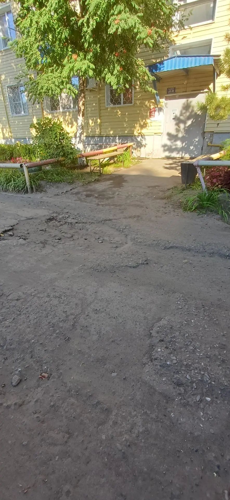 Дорога вдоль дома 21-я Амурская 4