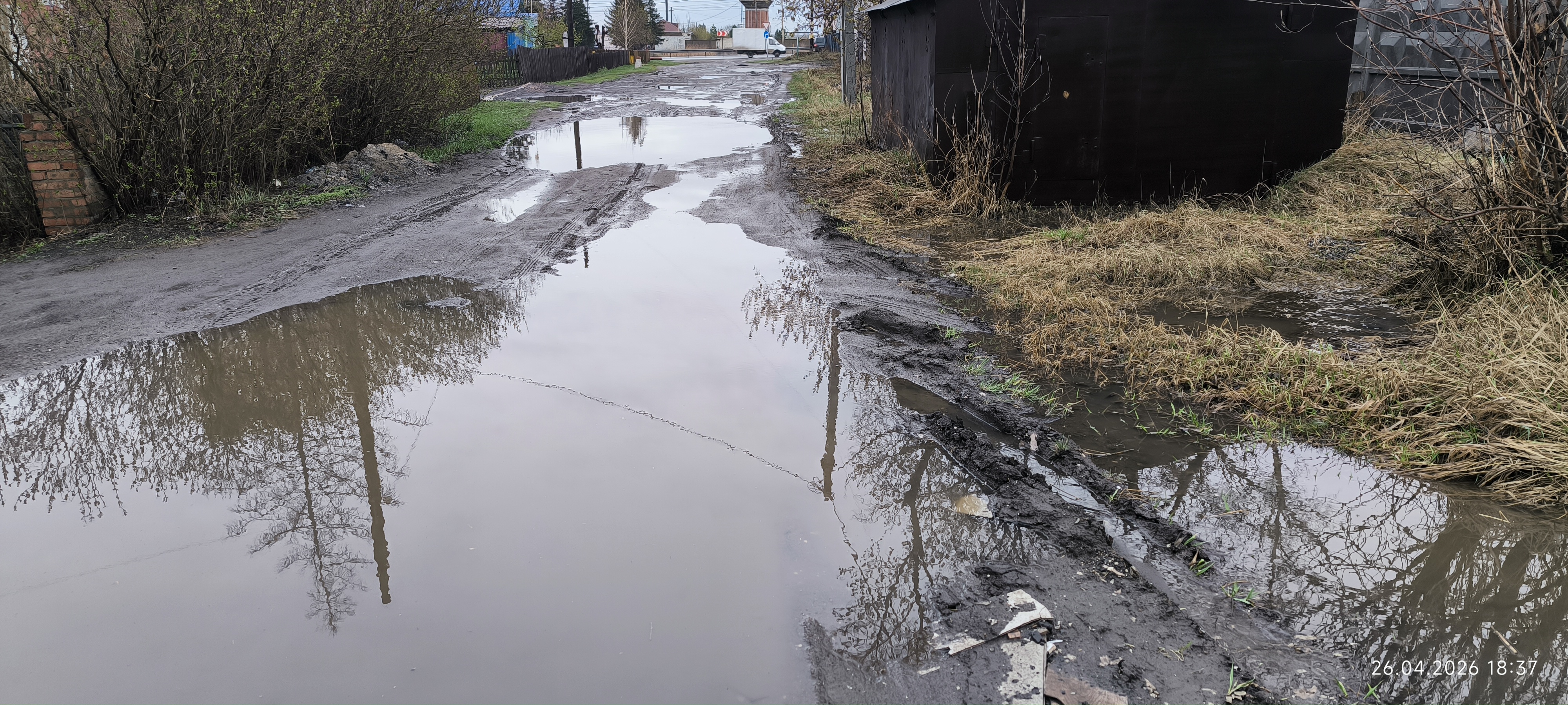 Дорога от остановки в пос. Дорстрой